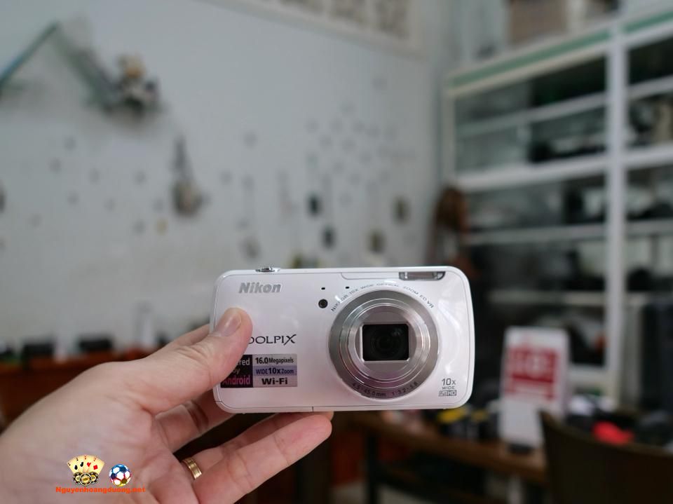 Dòng máy ảnh Coolpix