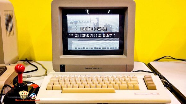 Máy tính đầu tiên - Commodore 64